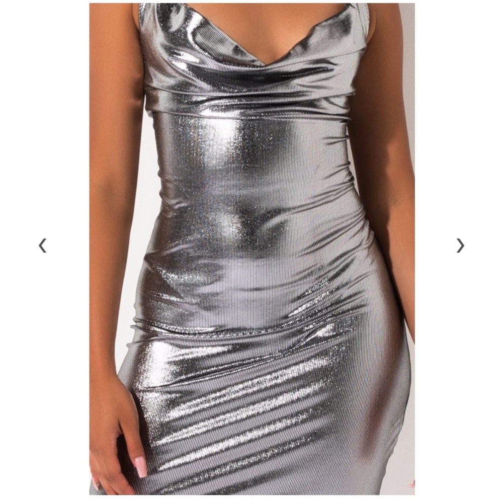 Dress - Picture 3 of 8
